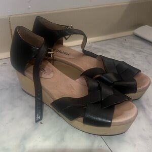 Gee WaWa sandals